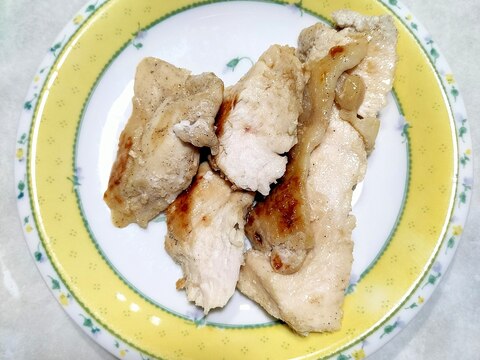 鶏むね肉のニンニクハニーレモン焼き